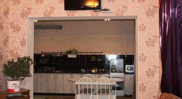 Фото номера Трехместный номер &quot;Комфорт&quot; Гостиница Guest house Komfort г. Майкоп 6