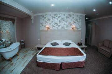 Фото номера Люкс Гостиница Grand Hotel &amp;Spa Maykop г. Майкоп 2